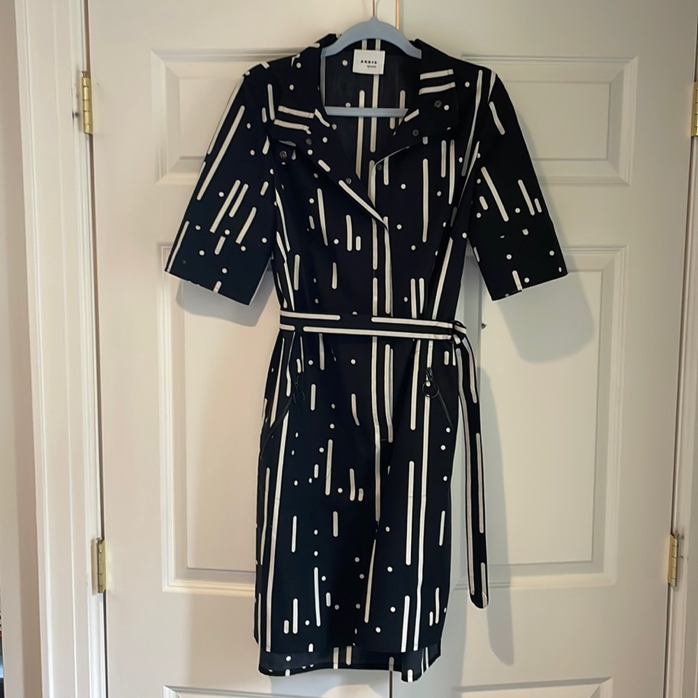 Akris *punto, cotton, pockets and cuffed sleeves.